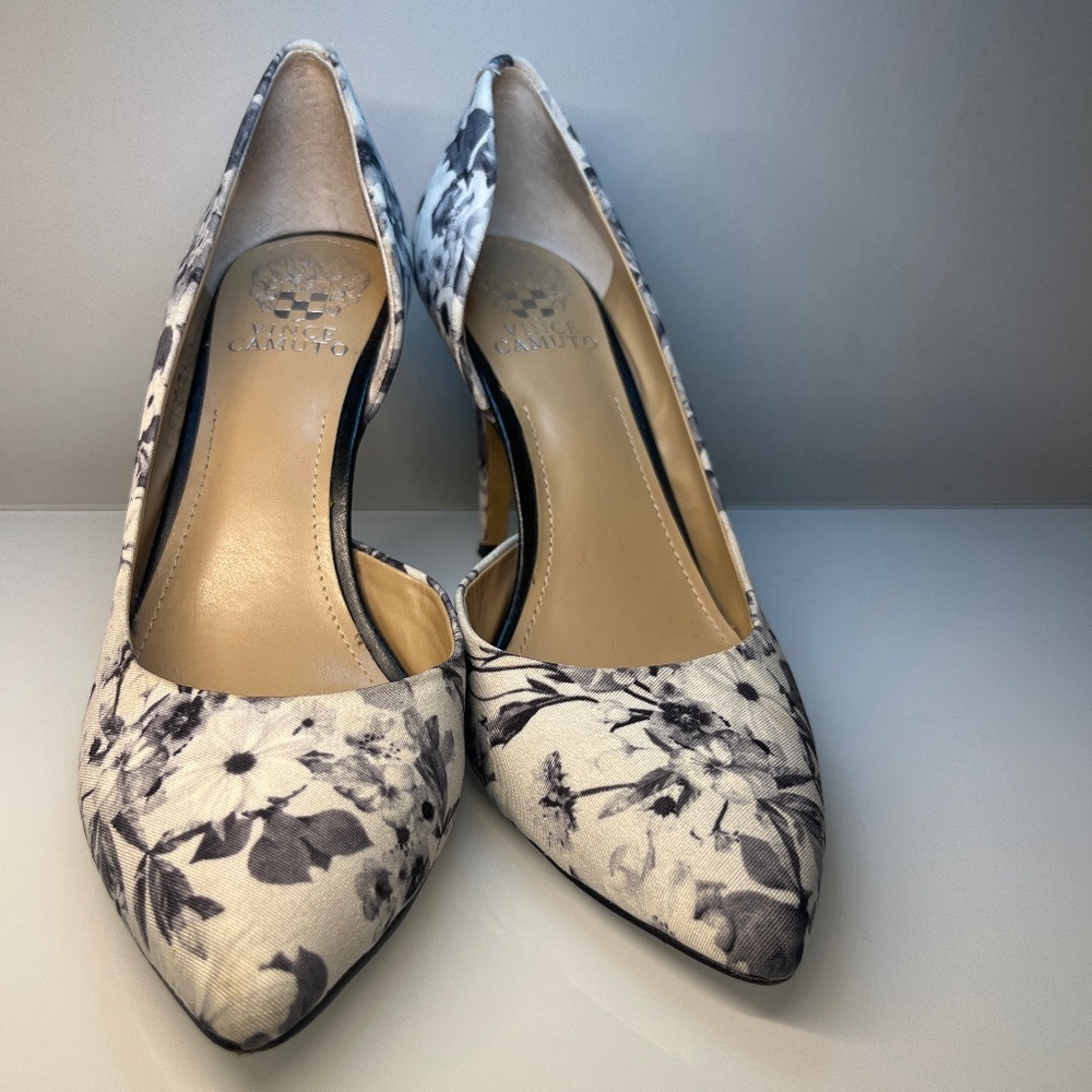 Vince Camuto Halona white & black floral textile d'orsay heels pumps